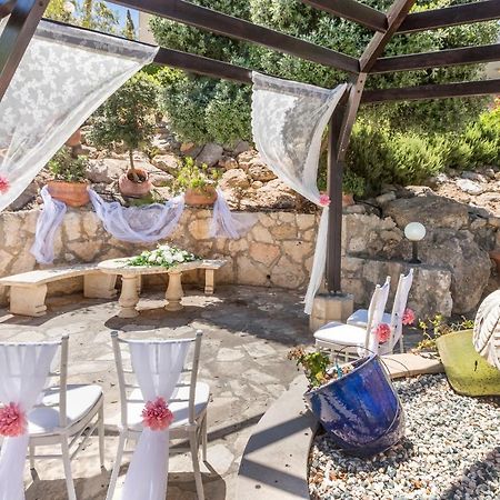 Resitour - Kamares Village Paphos ภายนอก รูปภาพ