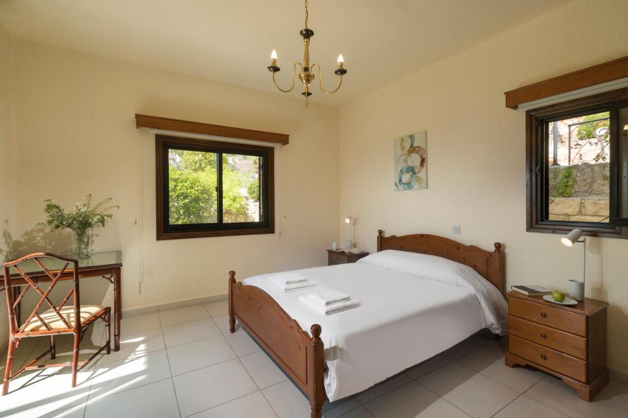 Resitour - Kamares Village Paphos ภายนอก รูปภาพ