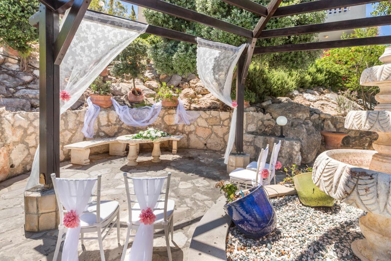 Resitour - Kamares Village Paphos ภายนอก รูปภาพ