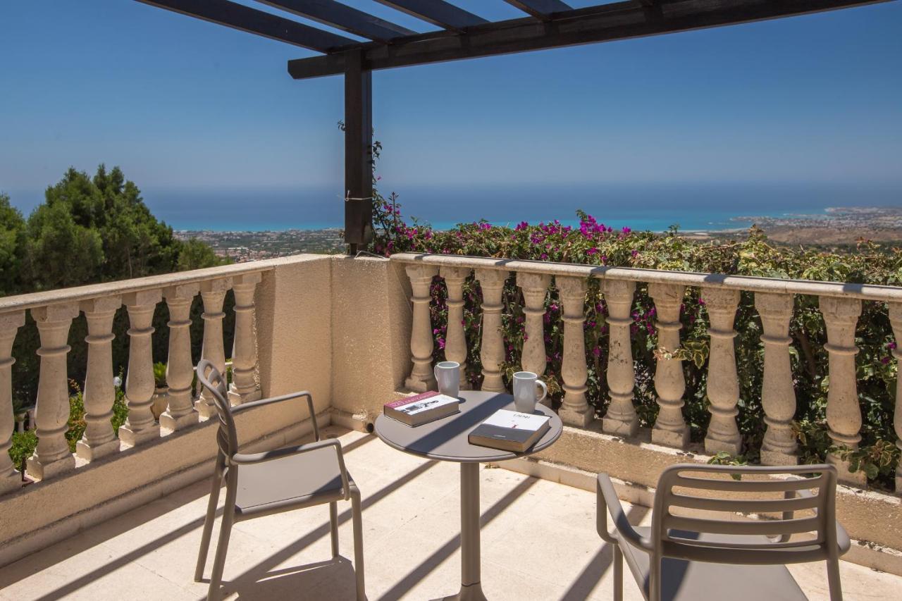 Resitour - Kamares Village Paphos ภายนอก รูปภาพ